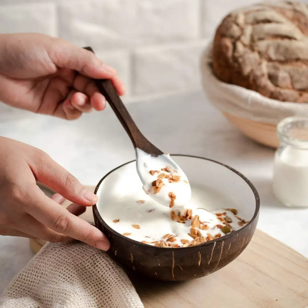 White Lacquer Coconut Bowls & Spoons Set